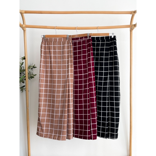 Malika Lipat Selisih - Bottom Only SIZE M